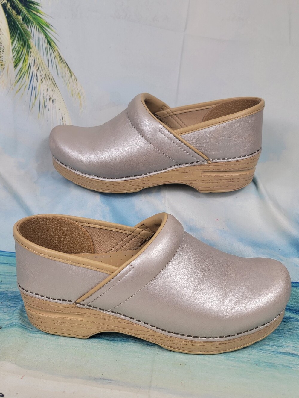 Dansko Professional Clogs Pearl Metallic Size 38